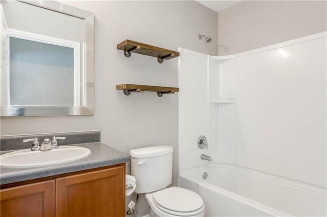Building Photo - 5516 Nelson Oaks Dr