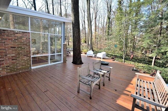 Building Photo - 2227 Glasgow Rd