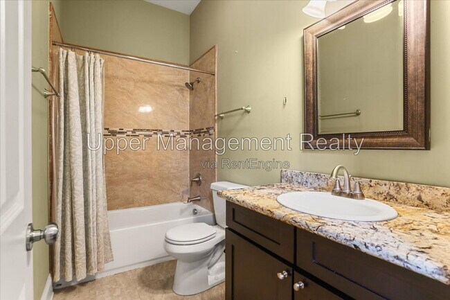 Building Photo - 523 S Hennessey St