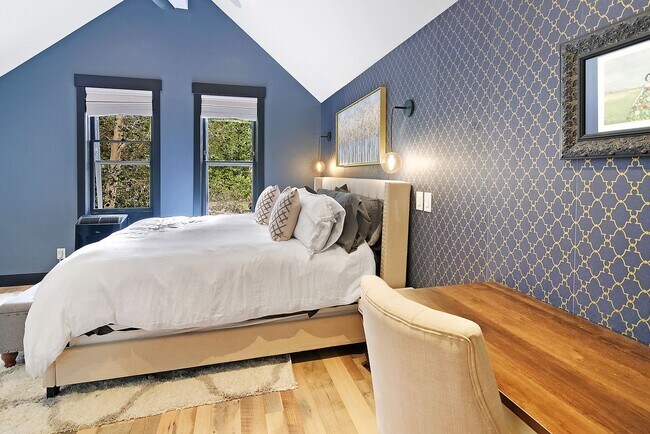 Building Photo - Summer in Downtown, historic Breckenridge! Luxury Home, Walk to Everything!