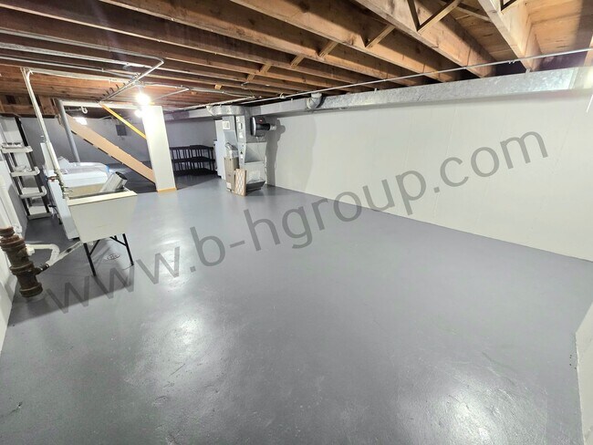 Building Photo - 7833 39th Ave