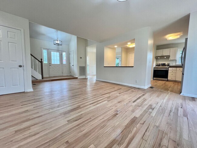 Building Photo - 1405 Brenner Ct