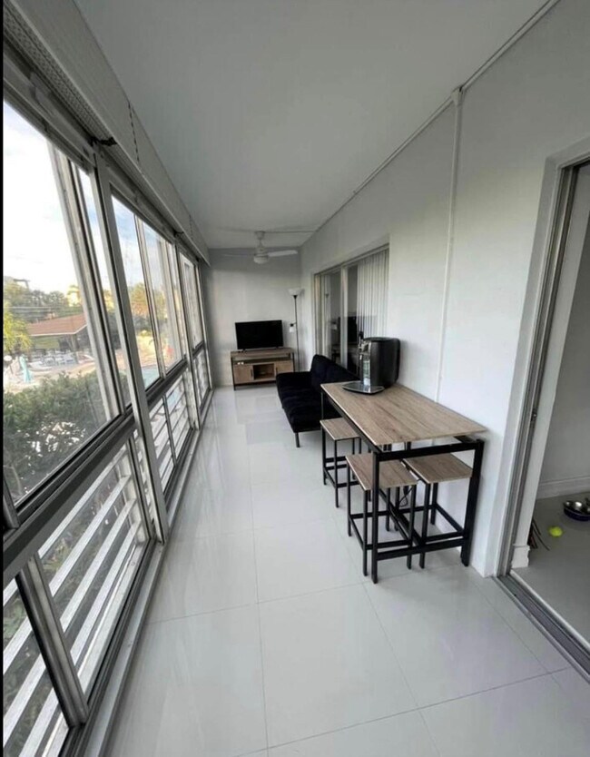 Building Photo - 300 Waterway Dr S