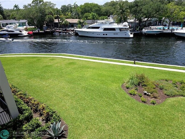 Building Photo - 1350 River Reach Dr