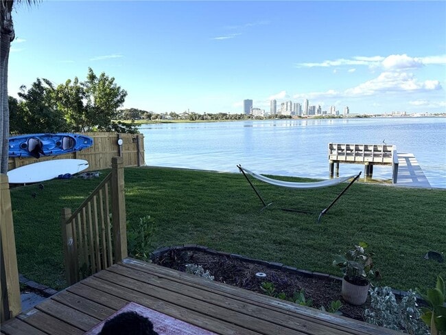 Building Photo - 377 22nd Ave SE