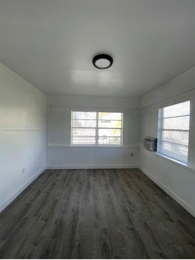 Building Photo - 5305 Biscayne Blvd