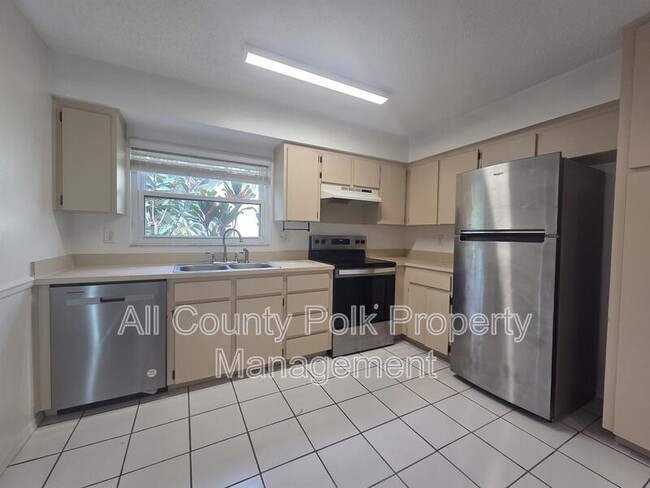 Building Photo - 1410 Bramblewood Dr
