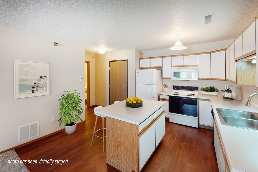 Kitchen Island with Breakfast Bar - The Meadows