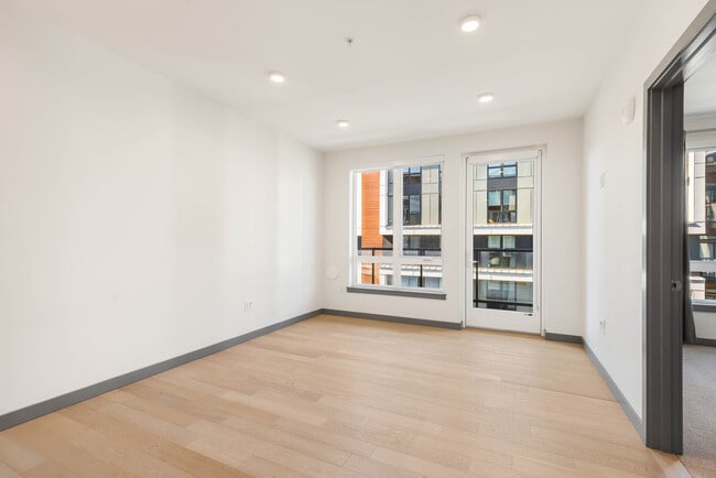 Building Photo - 11903 NE 128th St