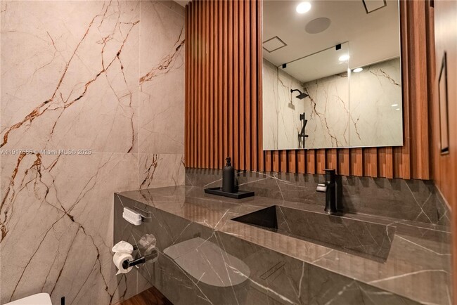 Building Photo - 3711 Battersea Rd