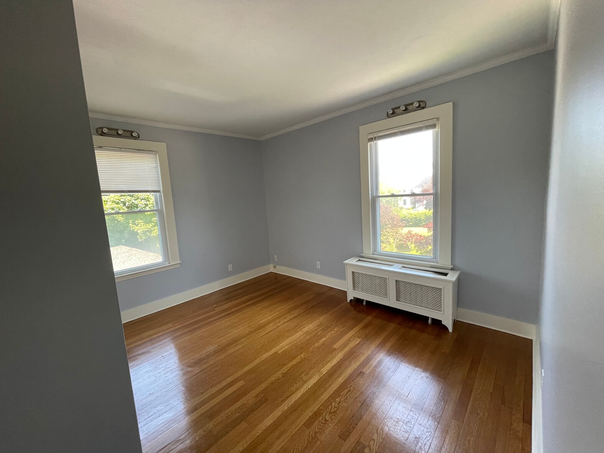 bedroom 2 - 552 Townsend Ave