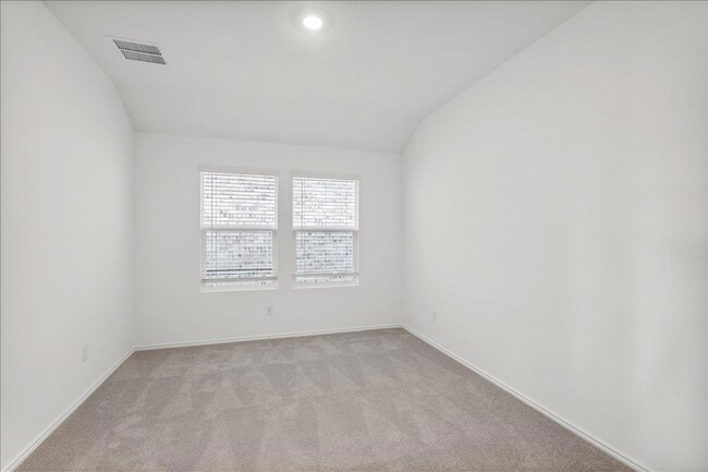 Building Photo - 212 Seven Seas Dr