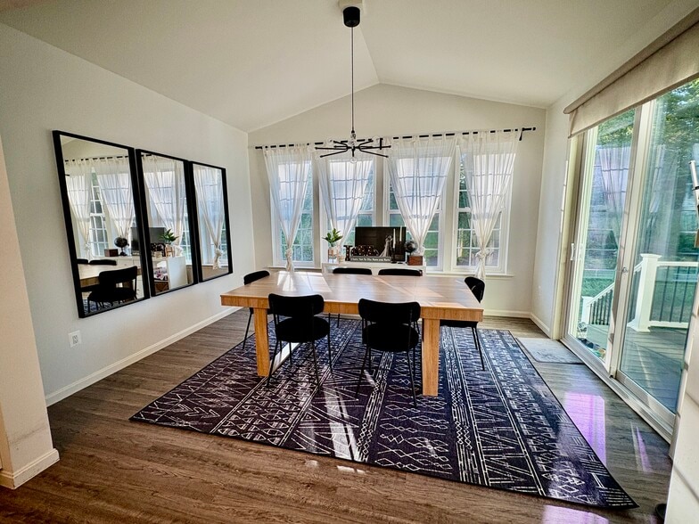 Building Photo - 154 Boxelder Dr