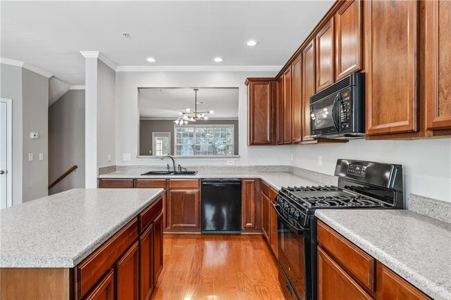 Building Photo - 4721 Creekside Villas Way