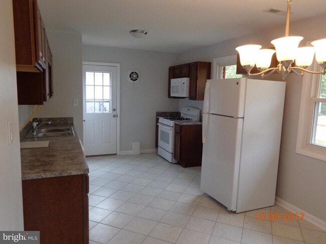 Building Photo - 3005 Normandy Ave