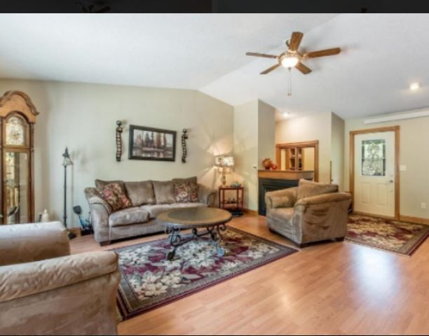Building Photo - 1712 Cranberry Ln NE