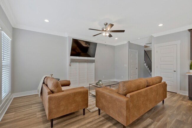 Building Photo - Unit #31 (166 Sango Rd)