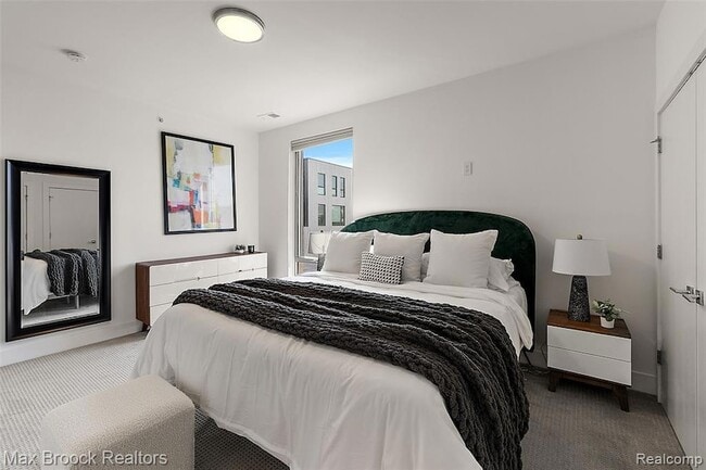 Building Photo - 284 Alfred St