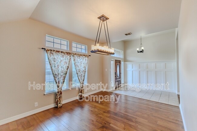 Building Photo - 26923 Trinity Heights