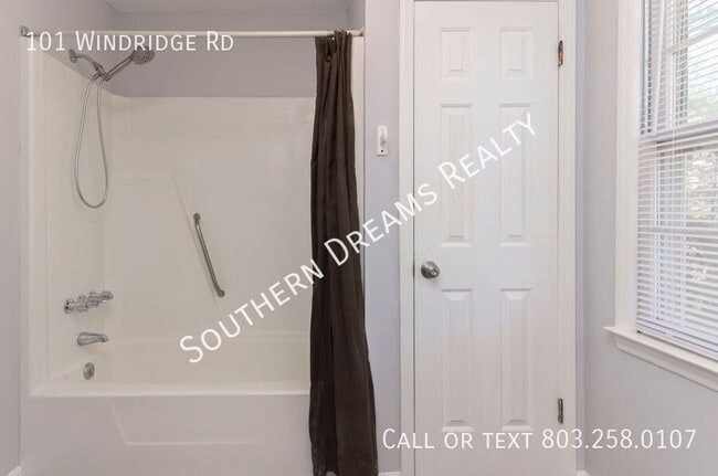 Building Photo - 101 Windridge Rd