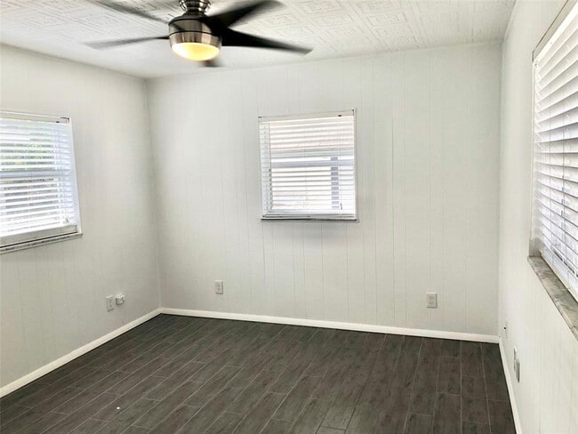 Building Photo - 1214 Warwick Pl