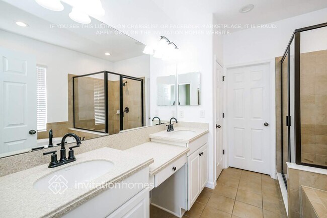 Building Photo - 11118 Great Neck Rd