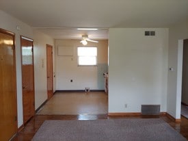 Building Photo - 1415 King Ave