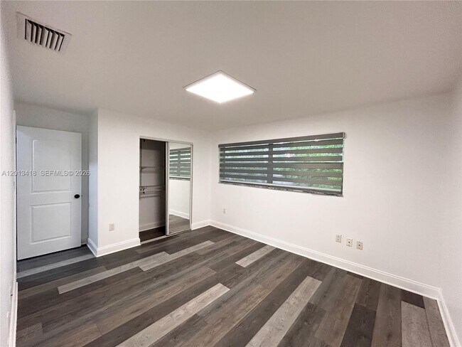 Building Photo - 15629 SW 73rd Cir Terrace