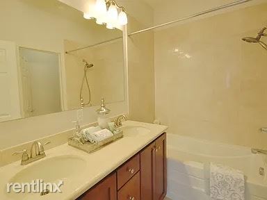 Building Photo - 2 br, 2.5 bath Townhome - 1042 Jade Terrace
