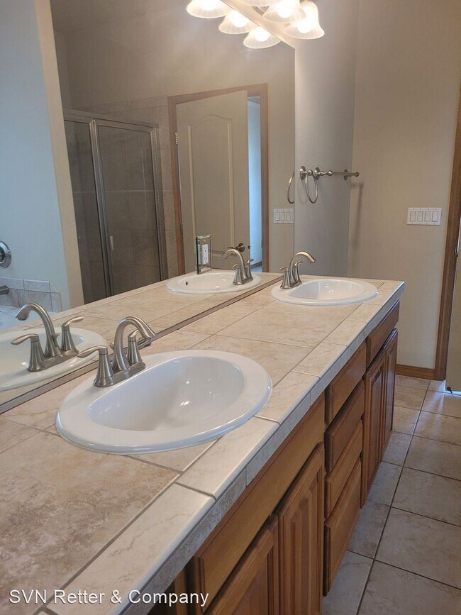 Building Photo - 2 br, 2 bath House - 3121 W 30th Ave, A-102