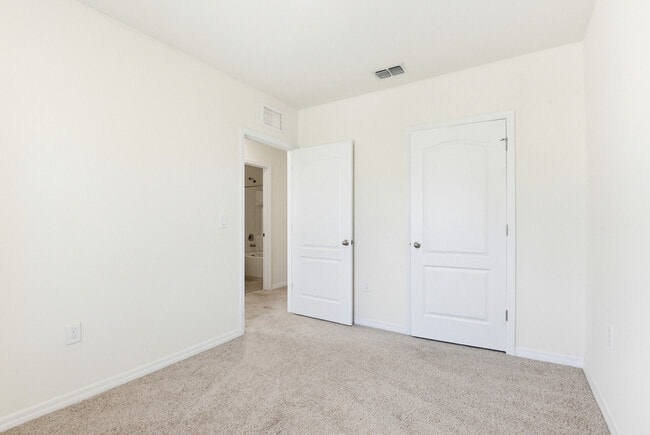 Building Photo - 64 Bella Oaks Dr
