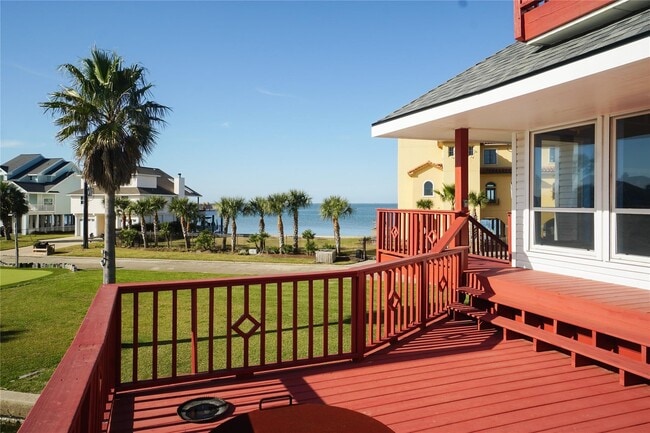 Building Photo - 16619 Bayfront Dr