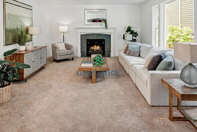 Building Photo - Spacious Home in Desirable Bellevue Neighb...