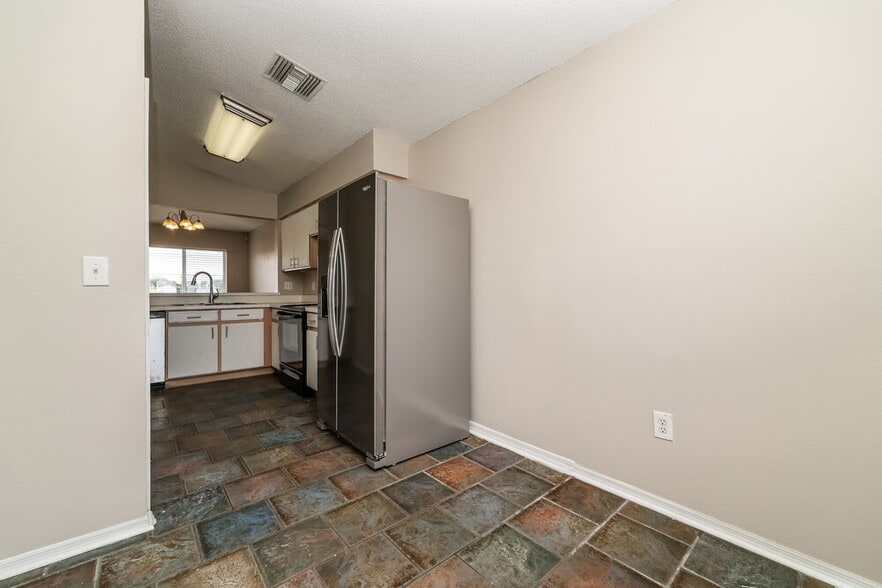 Building Photo - 1209 Flexford St