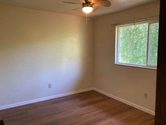 1st Bedroom - 3898 Rohnerville Rd
