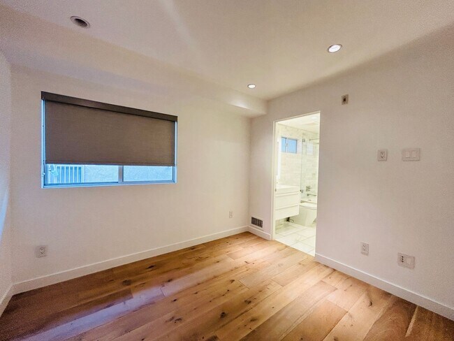 Building Photo - 947 4th St