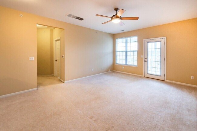 Building Photo - 854 W Summerfield Gln Cir