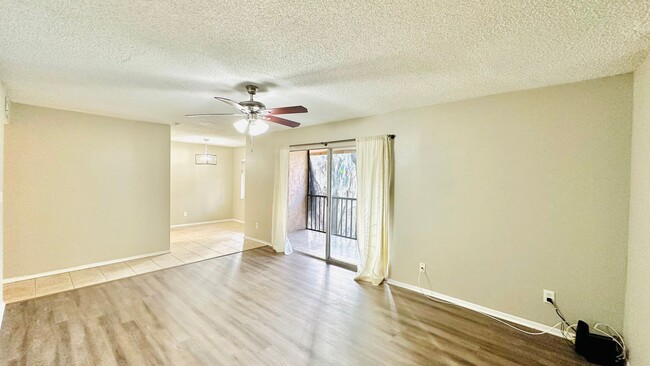 Building Photo - 2 bedroom 2 bath Condo in Temple Terrace a...