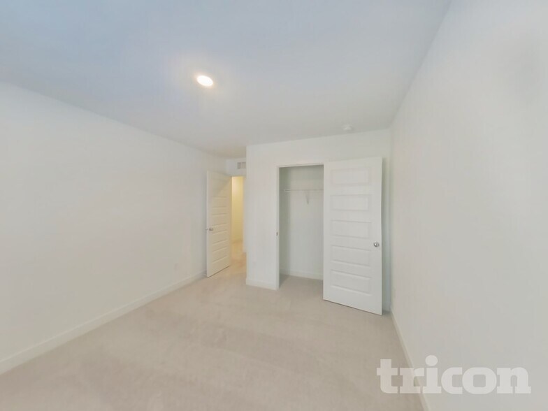 Building Photo - 11815 Moorfield Ln