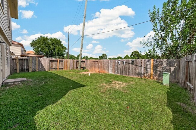 Building Photo - 14837 Peachmeadow Ln