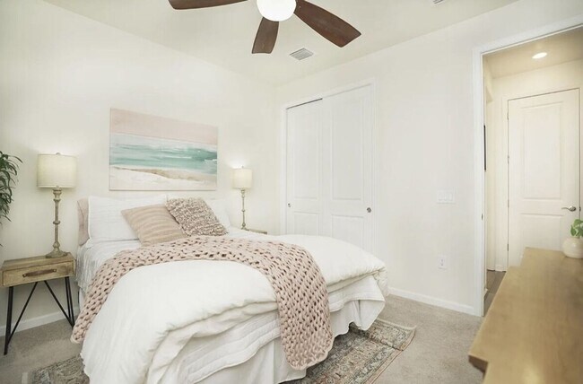 Building Photo - ** STUNNING 2012 NEW CONSTRUCTION 3/2 HOME...