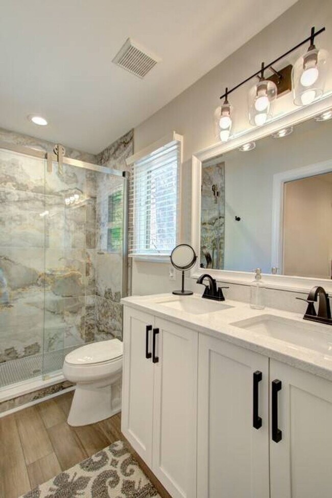 Building Photo - 16920 Landover Rd