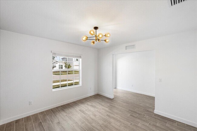 Building Photo - 6338 Windwood Wy