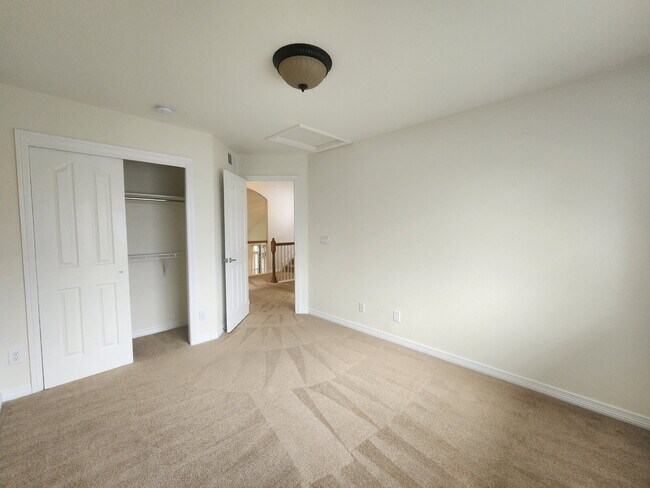 Building Photo - Beautiful 4 Bedroom Home In Beacon Point! Cherry Creek Schools!
