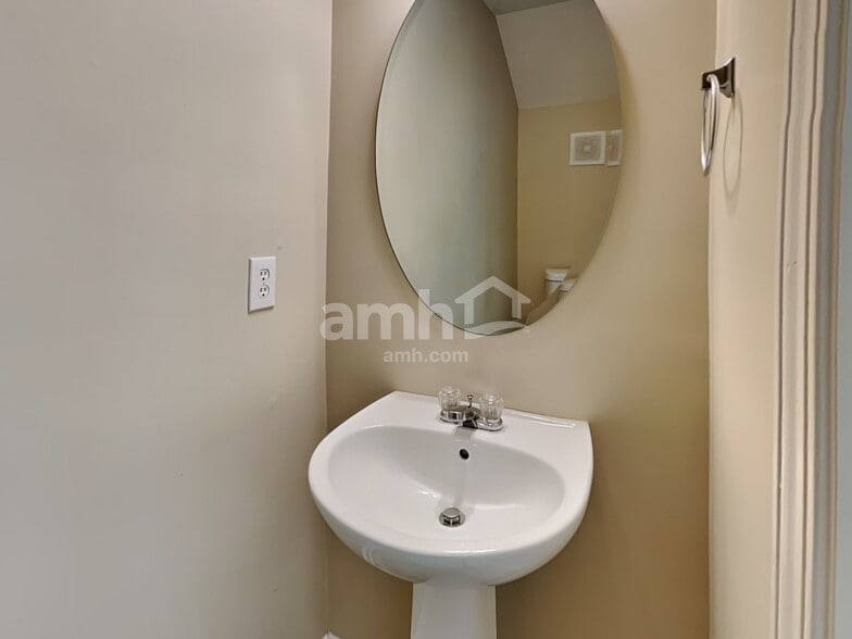 Building Photo - 8106 Cohosh Ct