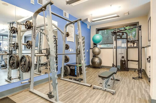 Building Photo - 238 S West St