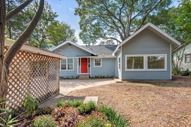 Building Photo - 603 Crockett St