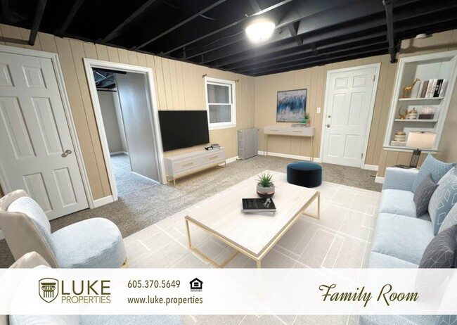 Building Photo - 904 S 2nd Ave