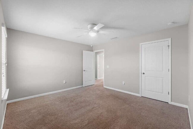 Building Photo - 4905 Kensington Ln