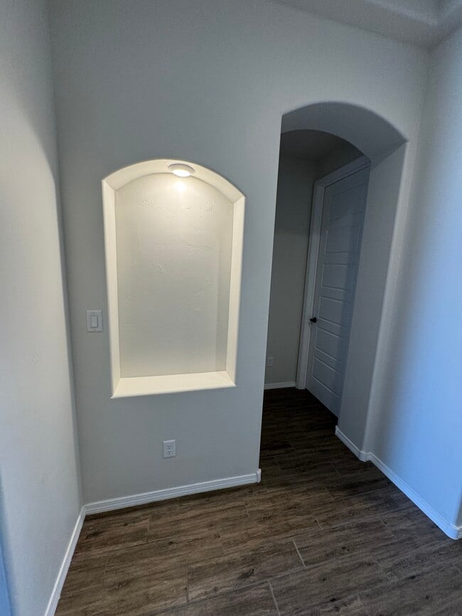 Building Photo - 5208 Bullseye Rd NE